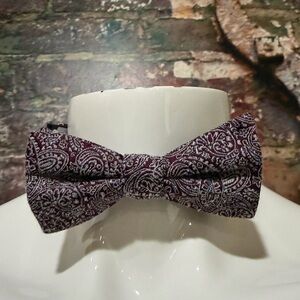 NEW Burgandy Paisley Bow Tie
